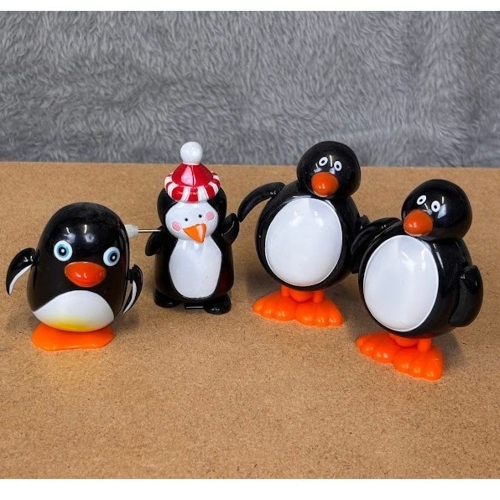 Vintage Wind Up Penguin Toy Lot of 4 Christmas Winter Holiday Plastic Set